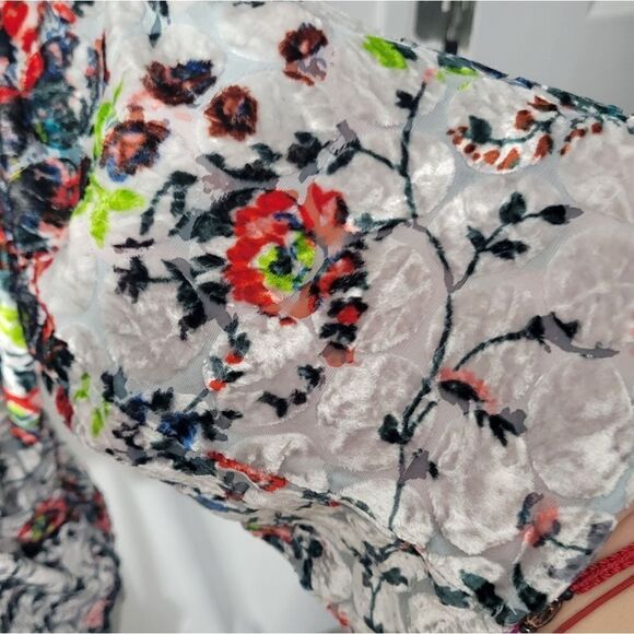 Anthropologie maeve Umi Wrap Top Floral Print Velvet Sz Xs - Picture 7 of 11